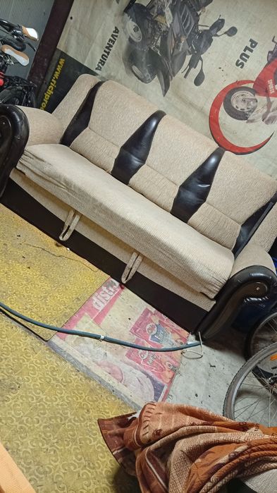 Canapea ca noua la sfert de pret