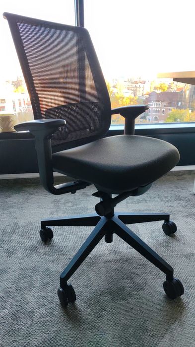 Think - Scaun birou. Made în france Steelcase. 300 euro /buc set de 16