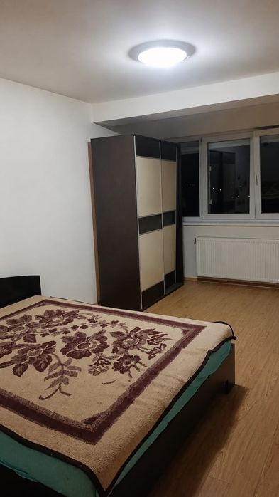 Vând apartament et. 1 str. Orhideelor