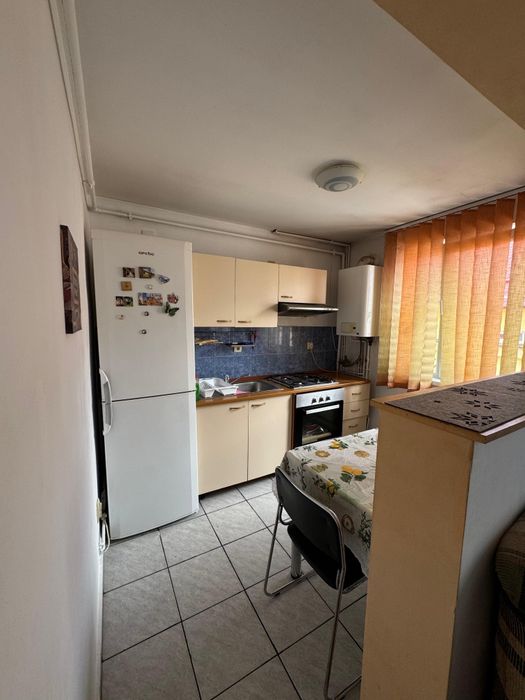 Proprietar închiriez ap 2 camere pe str Semaforului
