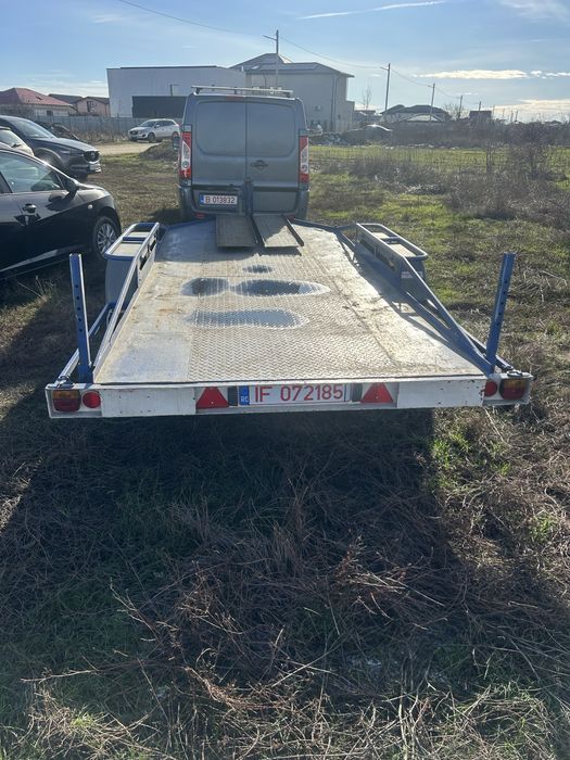 Inchiriez platforma auto