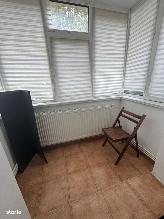 Etaj 1 - Dacia - Bicaz - 2 camere - liber  - acte la zi