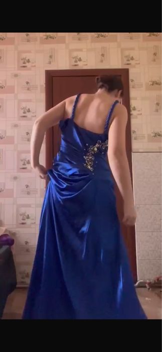 Продам платье вечернее нарядное
