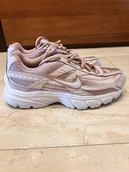 Дамски маратонки Nike Iniator