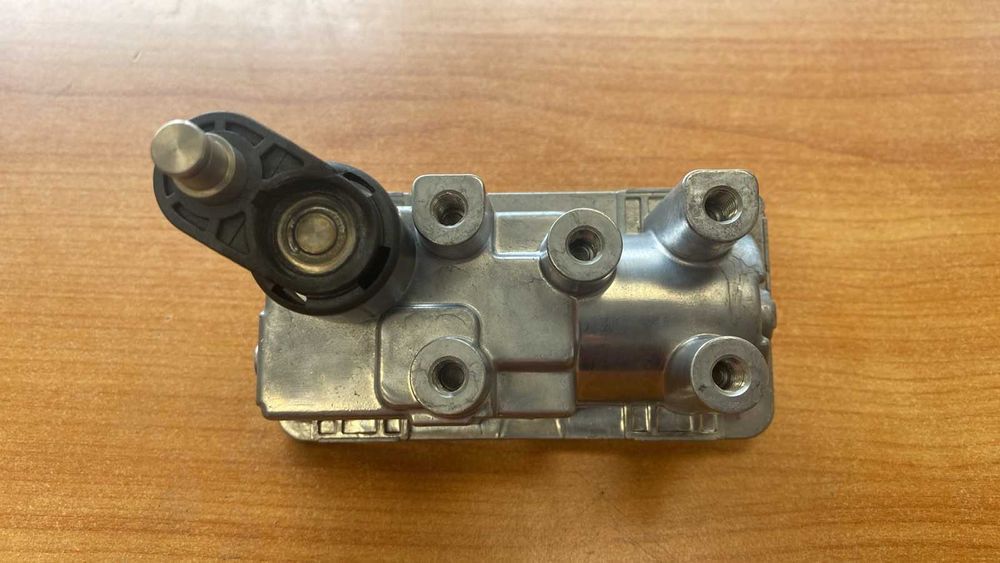 Клапан турбо актуатор BMW 1 F/2 F/3 F/E90/4 F/5 F/X3 F/X4 F 2.0D 2011-