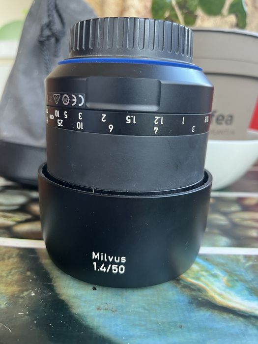 Obiectiv EF Canon: 50mm f1.4 manual, Carl Zeiss Milvus. Nefolosit!