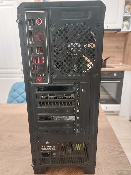 Компютър / компютърна конфигурация