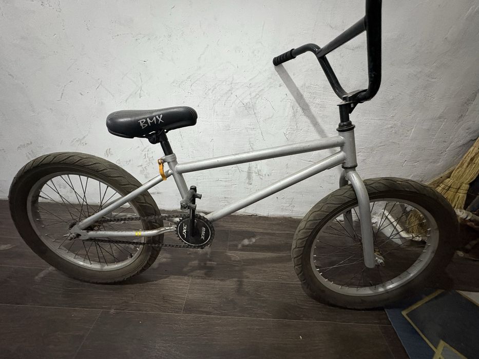 Продам велосипед bmx 45500, в хорошем состоянии
