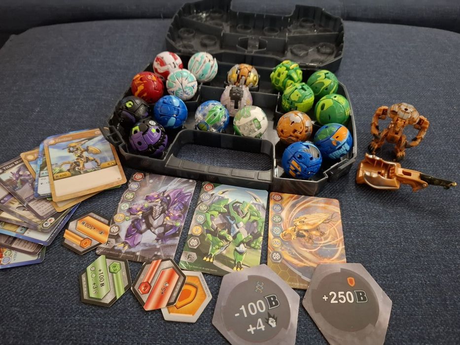 Colectie 18 bakugani + cutie + 1 bonus