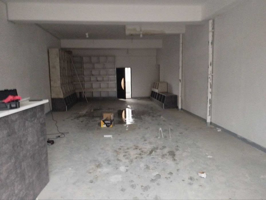 Ер тўласига ва 1 хона квартираси ичида бўлган магазин сотилади.