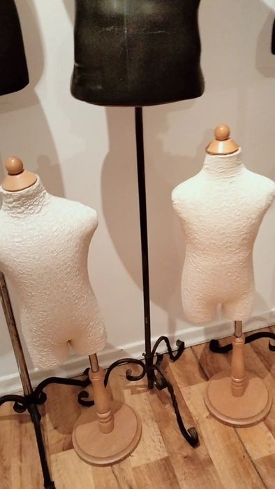 Срочно продам маникены б/у. Детские.