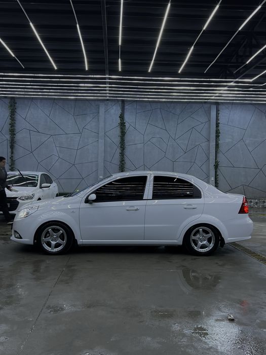 R15 sport diska sotiladi
