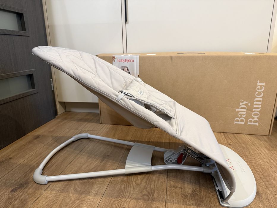 Шезлонг Babybjorn