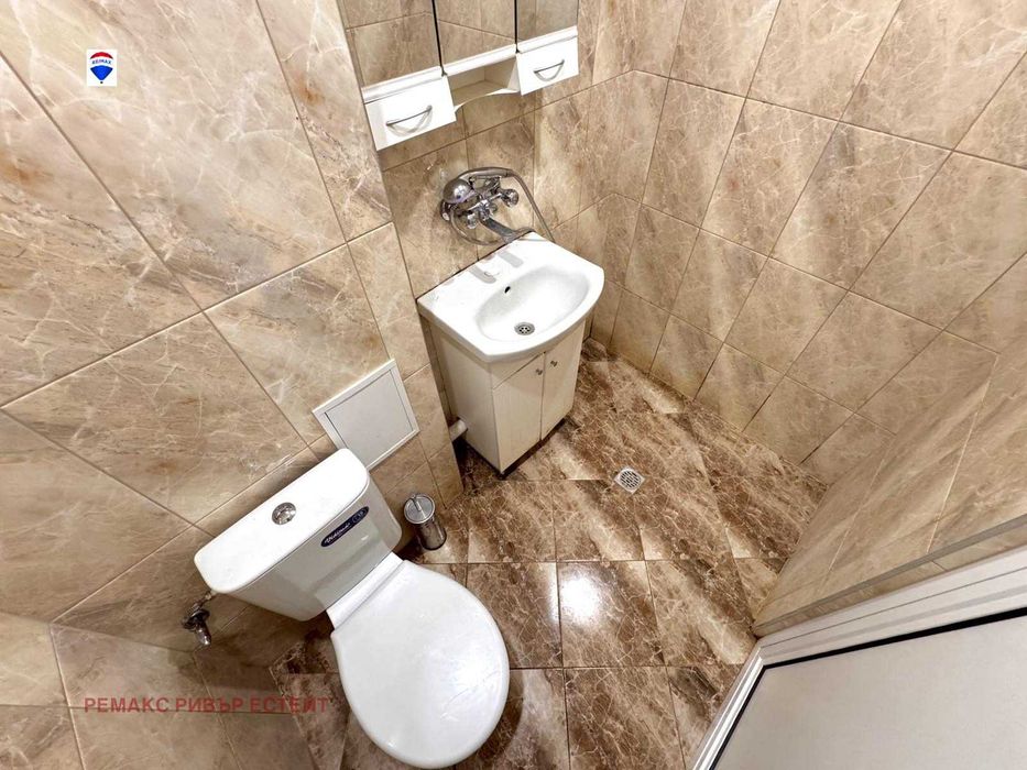 Продава се Двустаен апартамент в Русе, Централен южен район - 67 кв.м за 1521 €/кв.м - Снимка #13