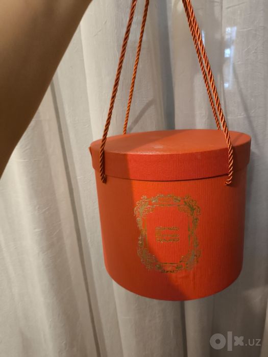 Плетённые корзинки и пчёлка светильник