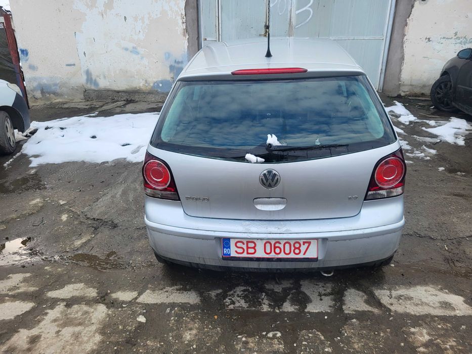 Dezmembrez Volkswagen Polo 9N, 2008, 1.2 bezina Motor BZG