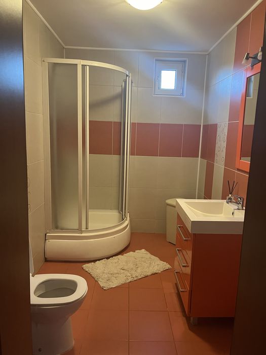 Inchiriez casa pe termen lung