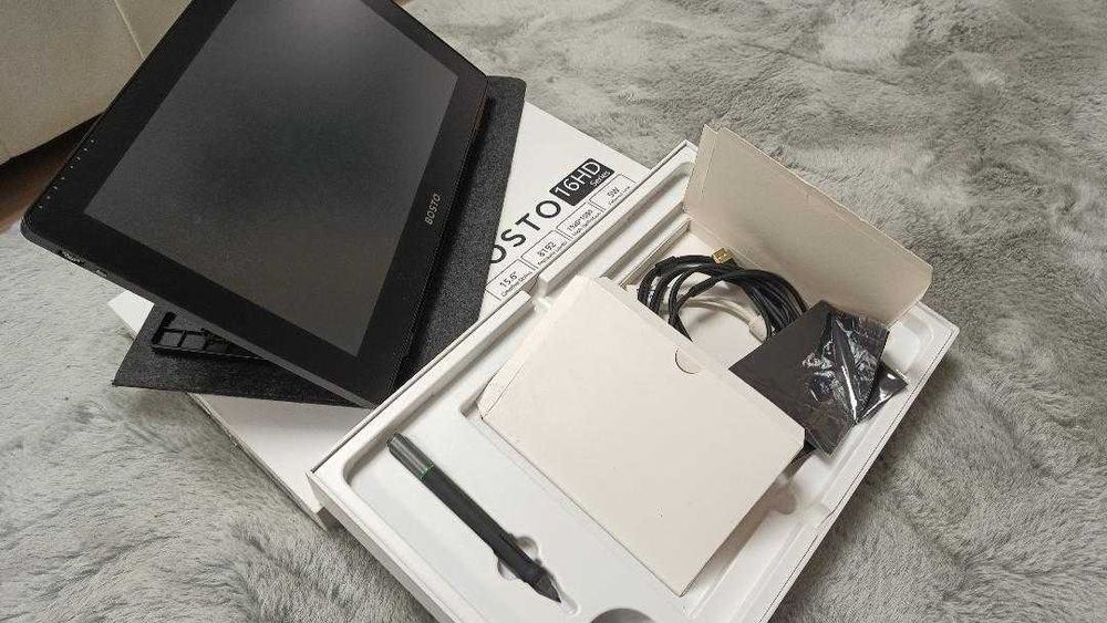 Tableta grafica BOSTO 16HD, ecran mare, aproape noua, la cutie,IEFTIN