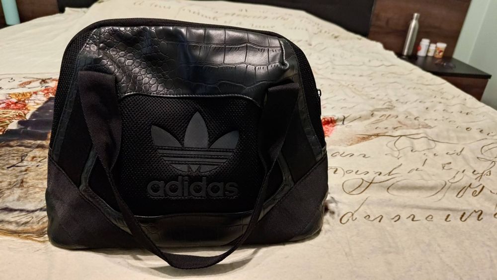 Черна чанта Adidas