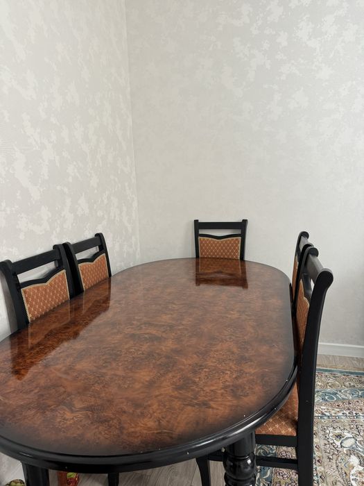 продам стол со стульями 6 шт