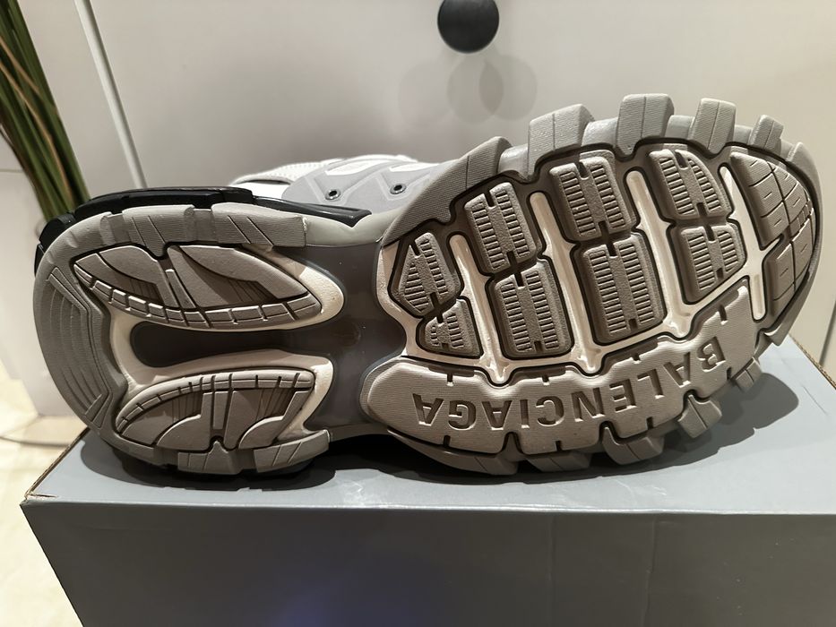 Balenciaga Tracks LED