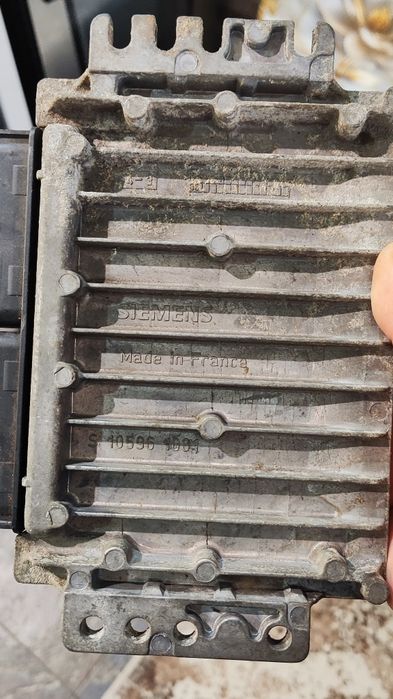 Компютър за рено сценик