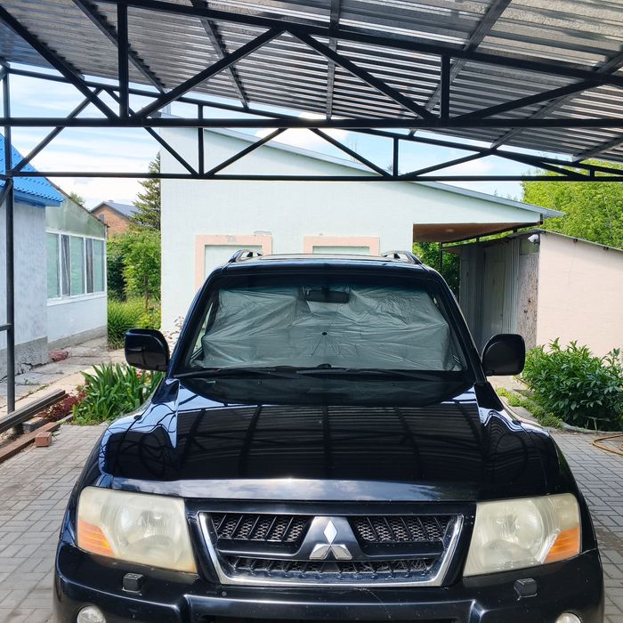 Продам mitsubishi pajero 2006