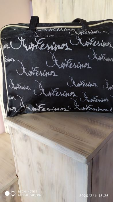 Guess,Roxy,Montesinios