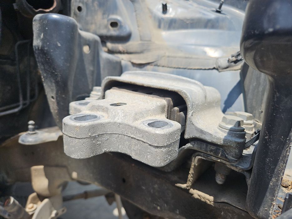 Tampon motor stanga Volkswagen Tiguan (5N) [Fabr 2007-2016]  2.0 TDI C