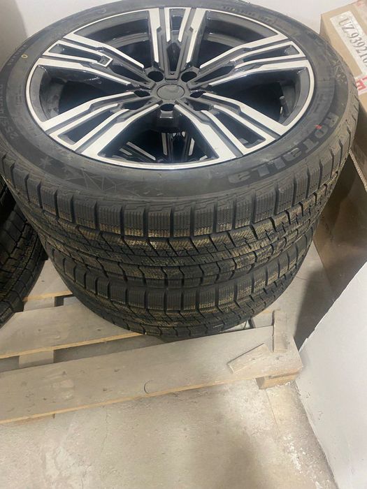 Продаю комплект зимних колес для Voyah Free