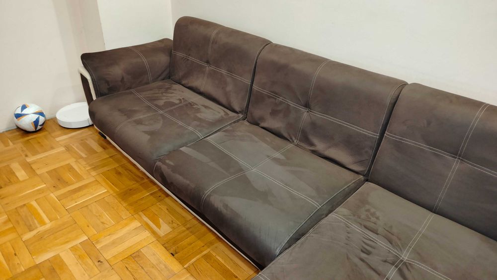 Ъглов диван в добро състояние