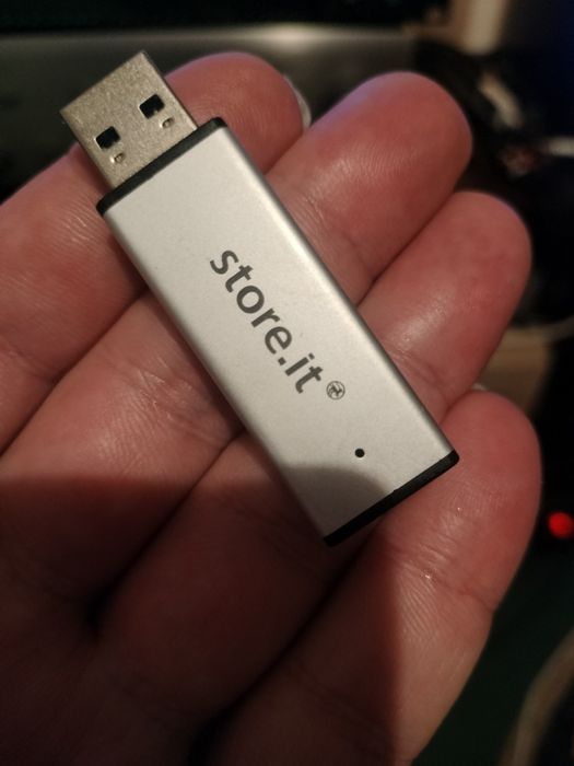 stick muzică 64GB  (Flac) anii 80s , 90s 2000