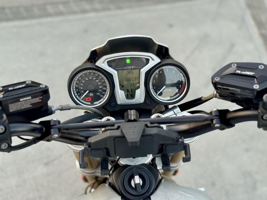 BMW R nineT 2016