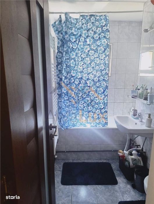 Apartament 3 camere de vanzare, Garii