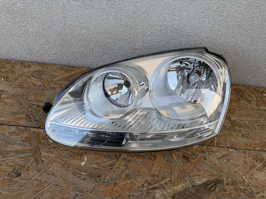 Far stanga VW Golf5 / Jetta Halogen NOU Nefolosit Original Hella