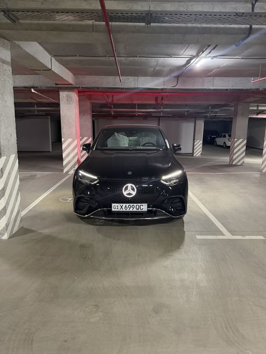 Mersedes benz SUV Eqe500