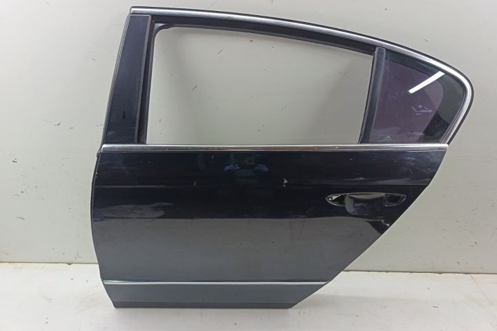 Usa / Portiera spate stanga Volkswagen VW Passat B6