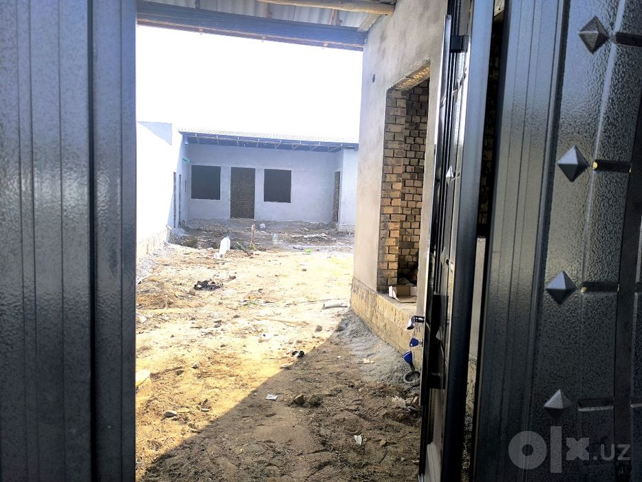 Жомбой центридан 11 хона 10 сутихли Уй сотилади