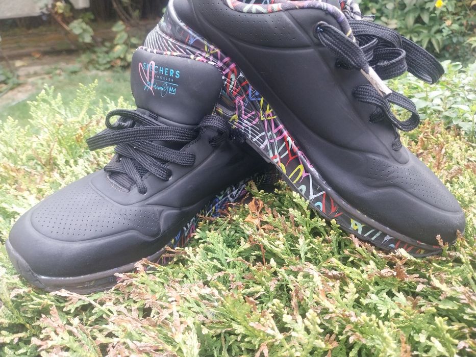 Adidași Nike, Fila , Skechers