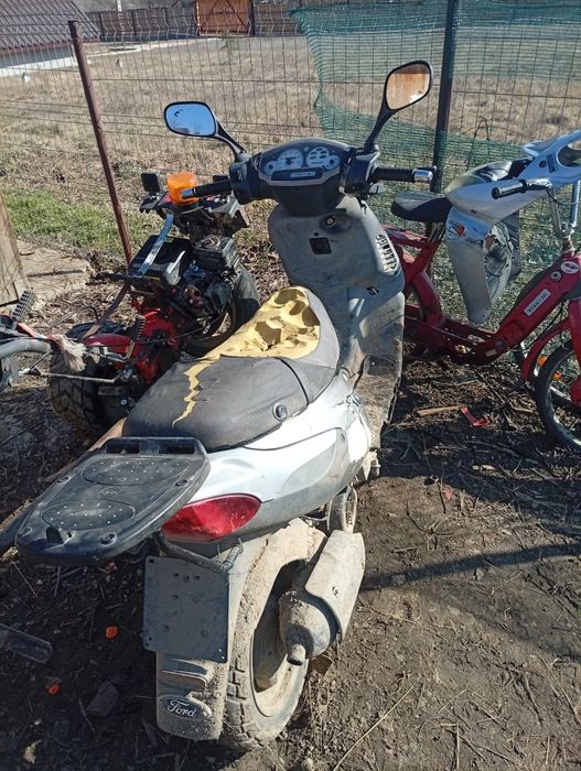 Vând Piaggio skipper 150 cc.