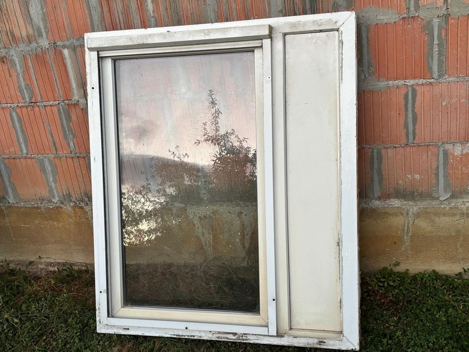 Geam termopan cu plasă de insecte