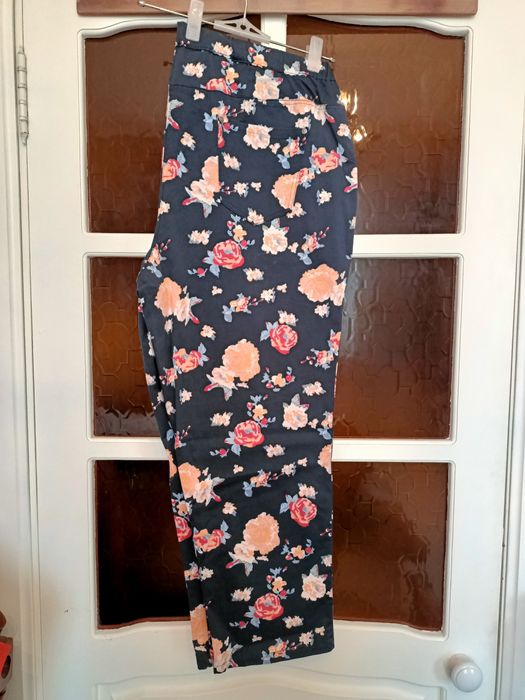 Женская одежда 64,66 размер