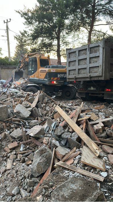 Демонтаж домов и снос зданий