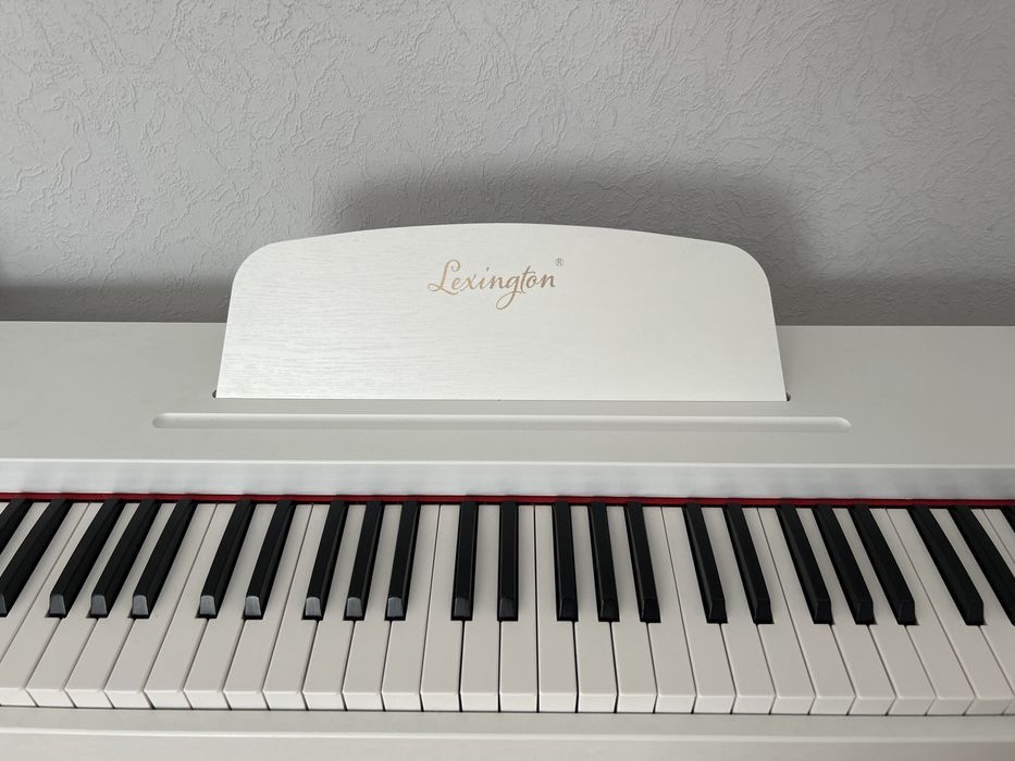 Продам электронное фортепиано