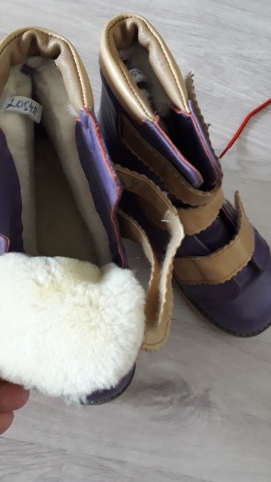 Продам детскую обувь