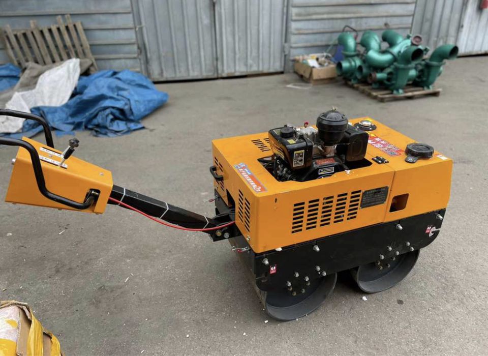 Дорожный каток (вибро)