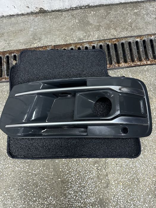 Audi Q7 4M 16-19г Оригинални решетки за халогените