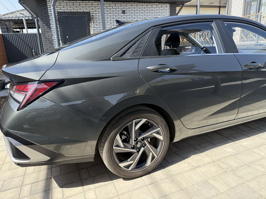 Hyundai Elantra 2024 Luxe
