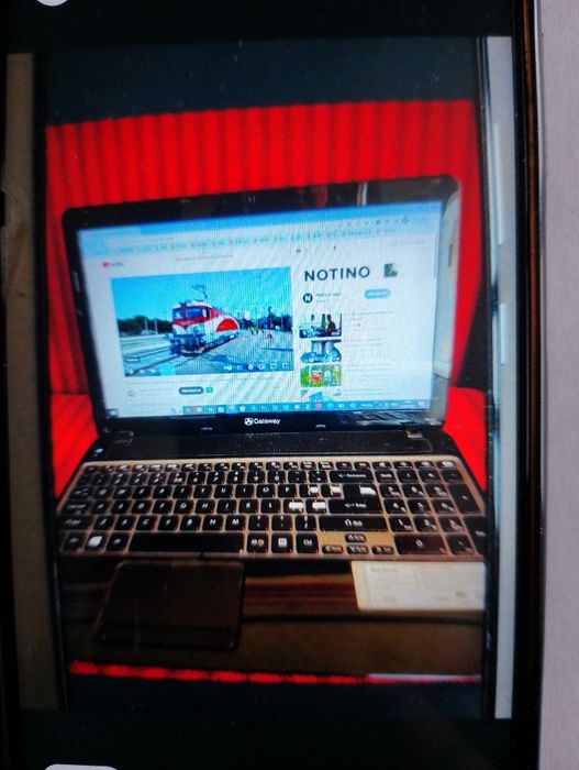 Laptop în stare perfectă de funcționare și foarte bine întreținut