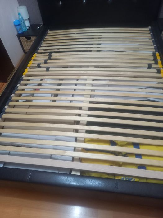 Продавам много запазена подматрачна рамка